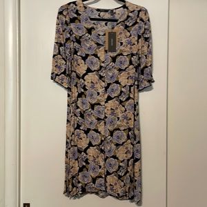 Veto Moda size Large brand new black floral dress with puffed sleeves.
